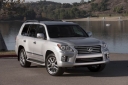 Lexus LX 570 2014 (Лексус ЛХ 570) получает долгожданное обновление.