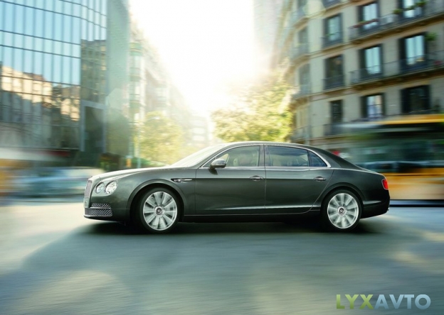 Фото боковой части Continental Flying Spur 2014 года