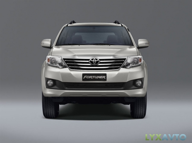 Toyota fortuner 2014 2015 фото спереди