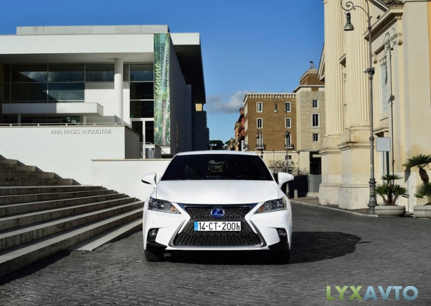 Lexus CT 200h 2014-2015 фото