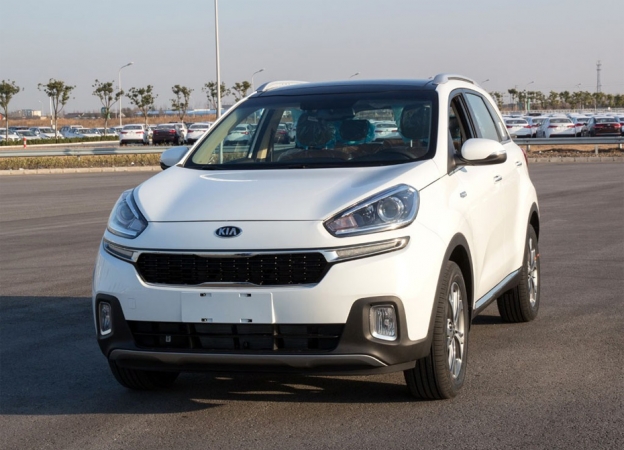 Фото Kia KX3 2016-2017 спереди